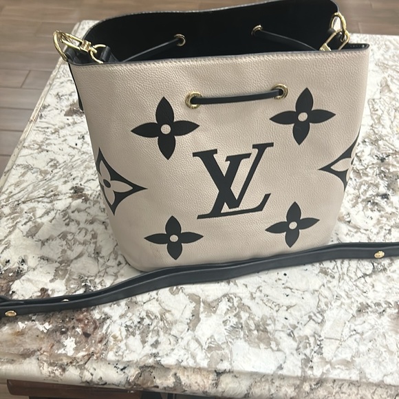 Unbranded bucket bag - Picture 3 of 11